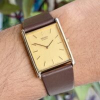Seiko 7N00-5B20 gold tank watch on the wrist